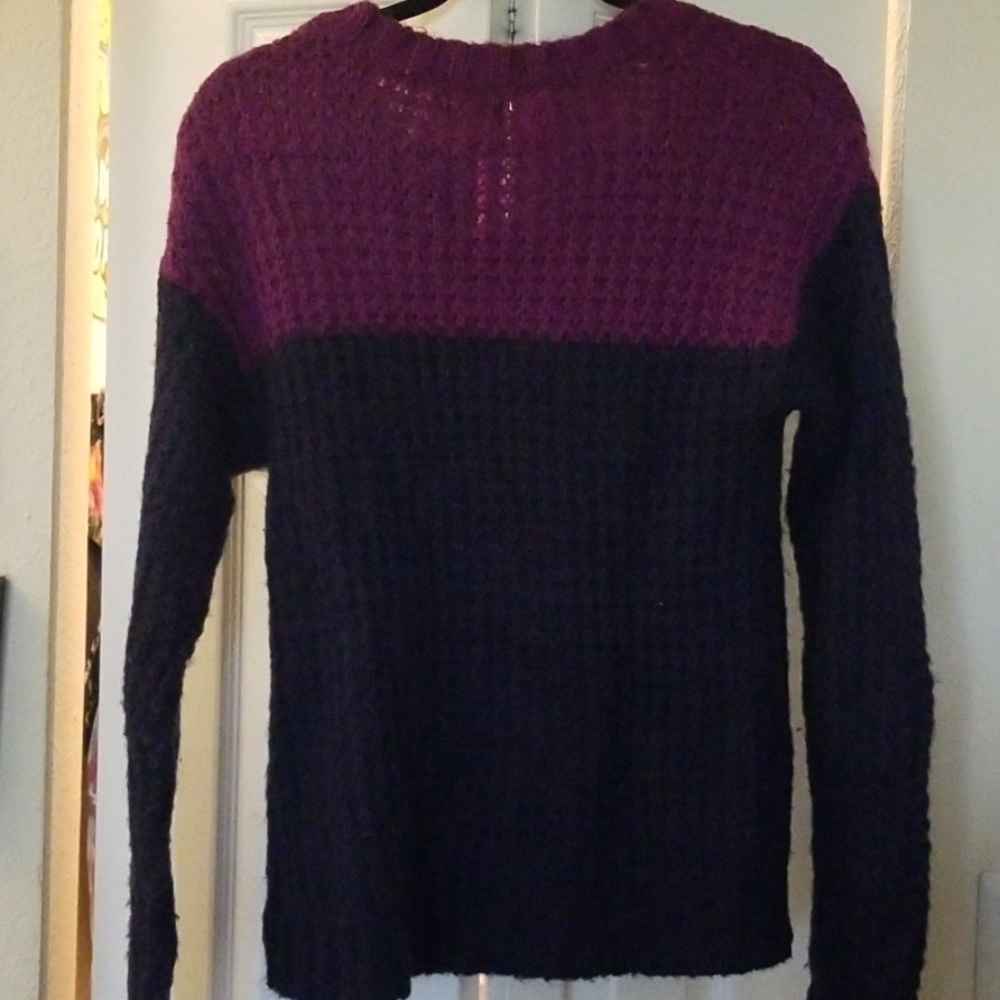 Color block sweater - Picture 3 of 3